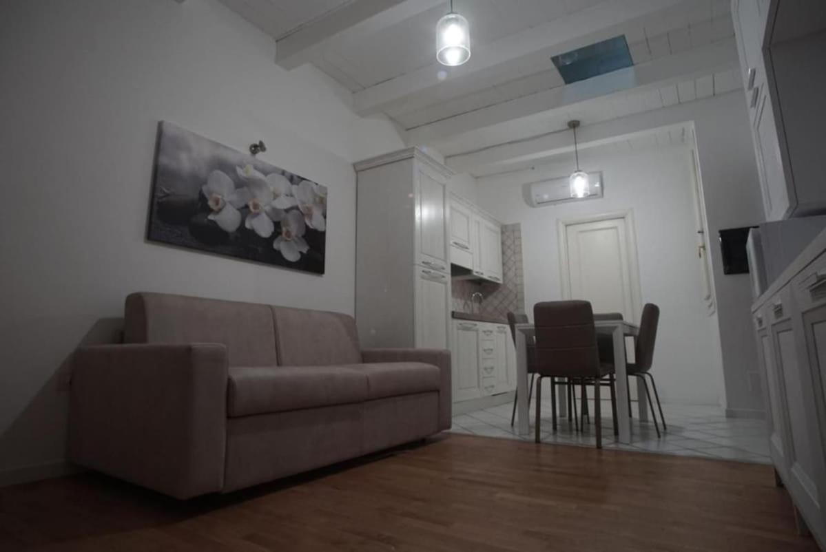 Appartement L'Orchidea Bianca à Cagliari Extérieur photo
